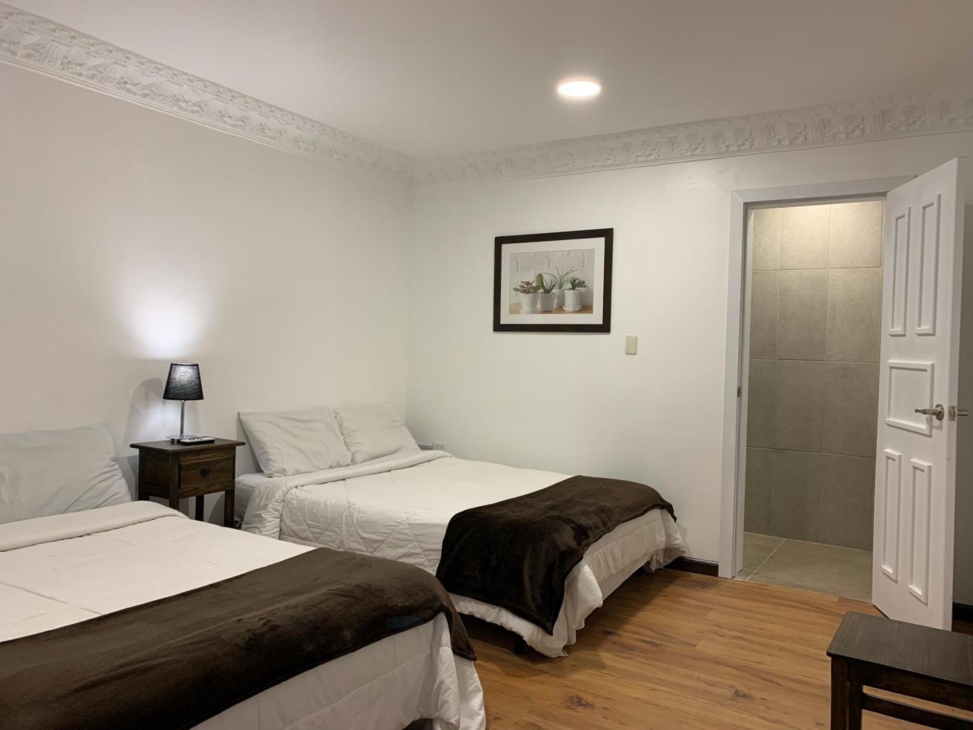 Nass Bed & Breakfast Cuenca Luaran gambar