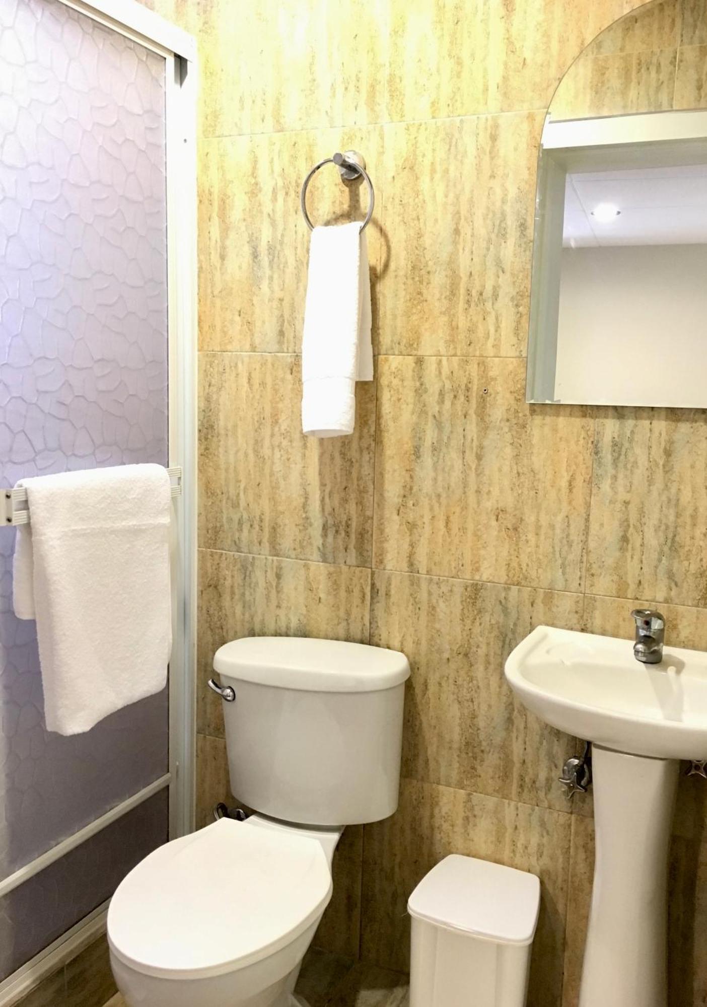 Nass Bed & Breakfast Cuenca Luaran gambar