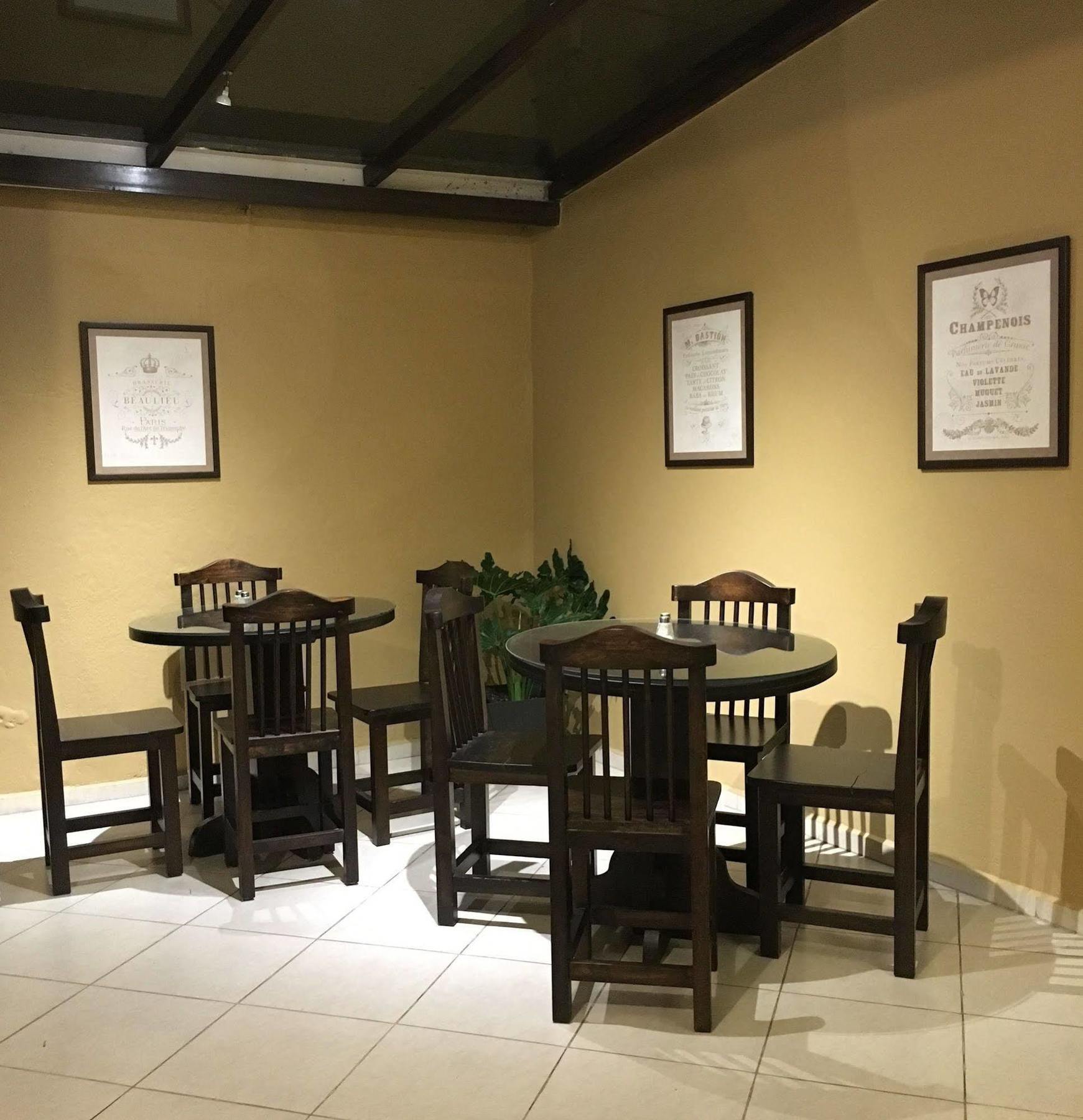 Nass Bed & Breakfast Cuenca Luaran gambar